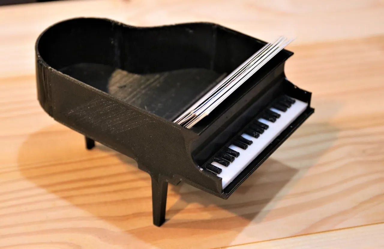 Card Holder Piano
